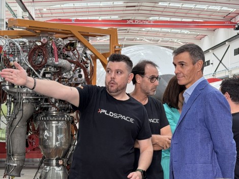 PLD Space presenta ante Pedro Sánchez el Miura 9, su nuevo cohete para lanzar hasta 1.500 kilos al espacio