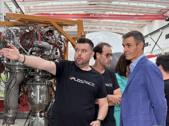 PLD Space presenta ante Pedro Sánchez el Miura 9, su nuevo cohete para lanzar hasta 1.500 kilos al espacio