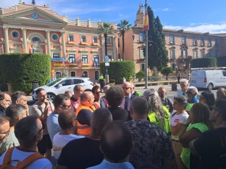 Los trabajadores del transporte público de la Región denuncian presiones ante la huelga pero mantienen sus exigencias