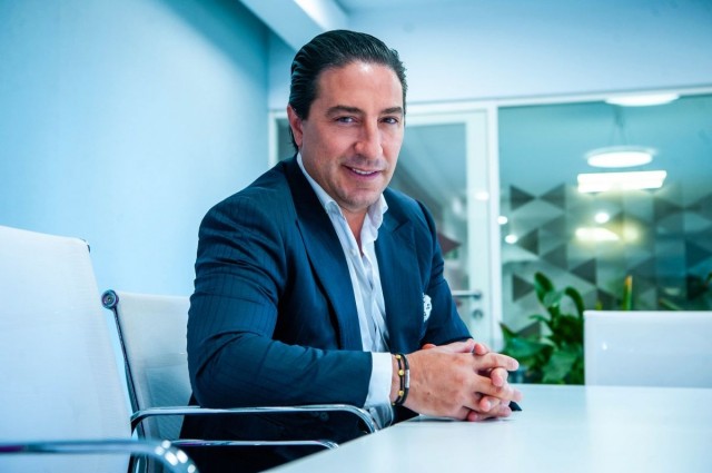 Josué Reyzabal consolida el circuito urbano de pantallas digitales de la Gran Via como un líder mundial de espacios publicitarios