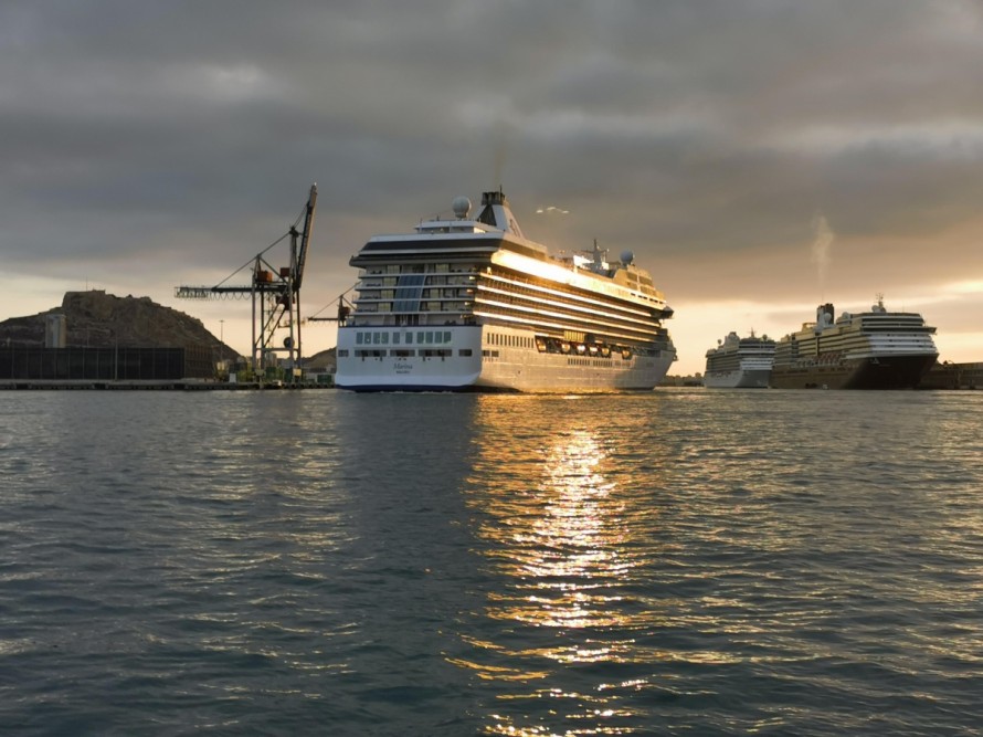 Alicante se adentra en la temporada alta de cruceros con 24.000 visitantes en una semana 