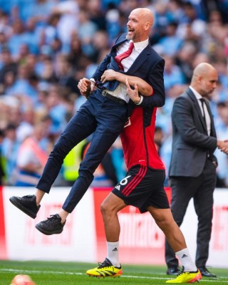 Erik ten Hag renueva con el Manchester United hasta 2026