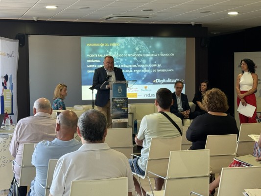 La Diputación reúne a más de 40 empresas en unos debates para innovar con la transformación digital
