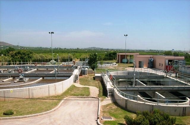 La patronal de la construcción recurre el concurso para ampliar la depuradora de Riba-roja por una cláusula de igualdad