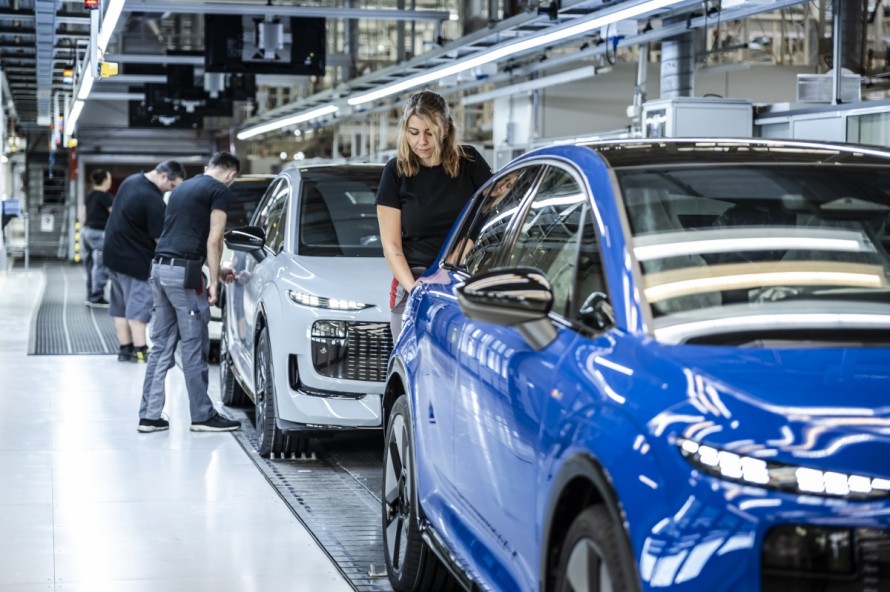 Audi inicia la producción del A2 e-tron: desarrollo más veloz, eficiencia y competitividad