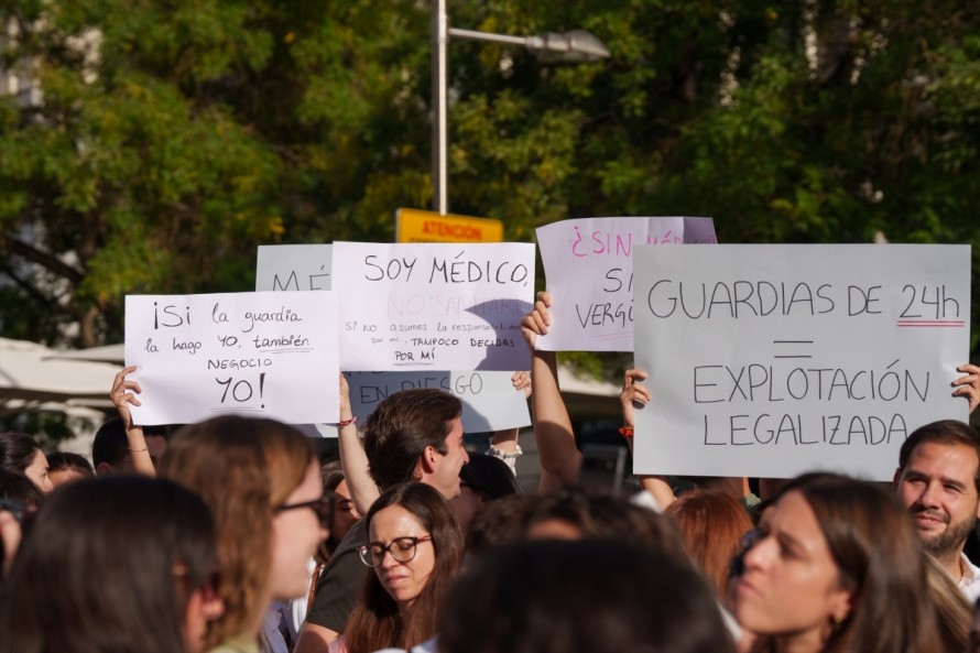 Los médicos irán a la huelga indefinida en todo el país desde el 28 de octubre para exigir un Estatuto Marco