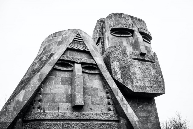 ‘Tiempo de moscas’ en Nagorno Karabaj