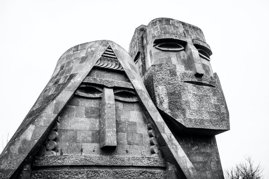 ‘Tiempo de moscas’ en Nagorno Karabaj