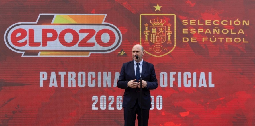 Louzán dice que España debe albergar la final y pide promocionar como sede València y Vigo