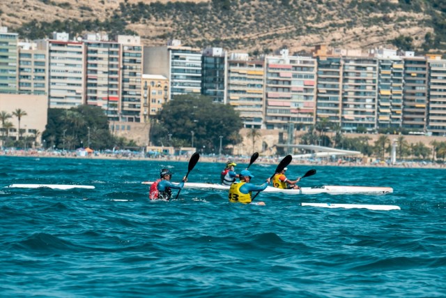 El Campeonato de España de Kayak de Mar anima la ocupación turística en Alicante con 600 deportistas