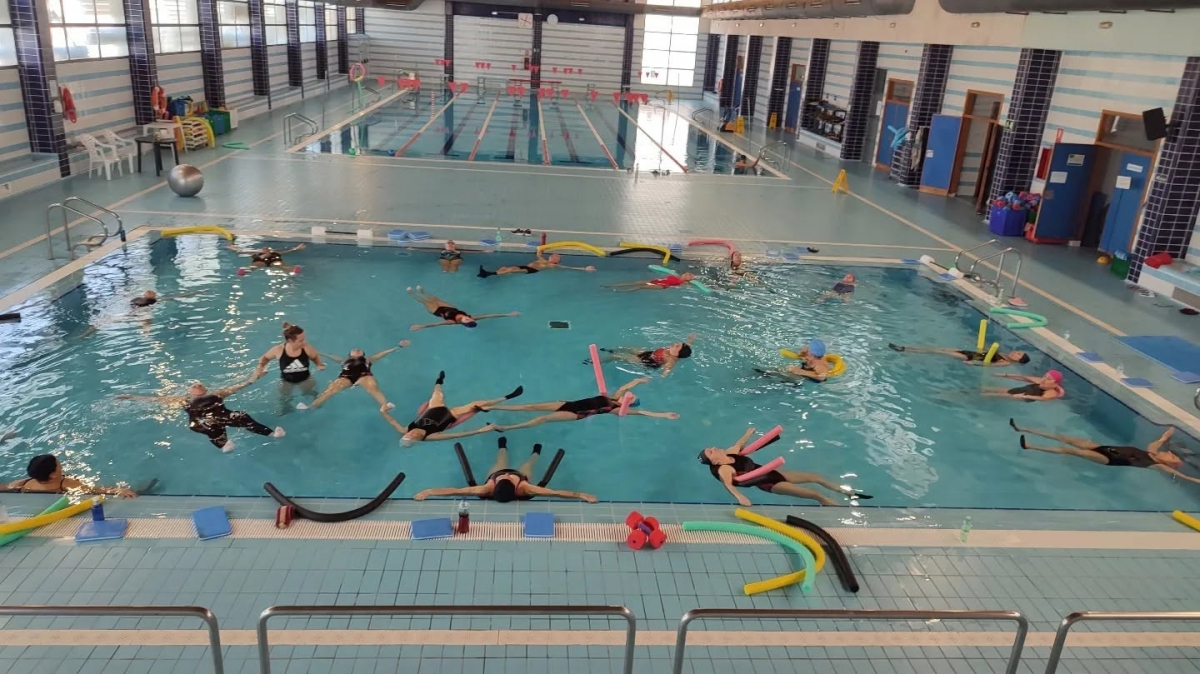San Pedro pone 172.000 euros sobre la mesa para sus escuelas deportivas y el socorrismo de la piscina