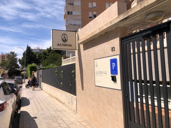 Sigue el goteo del hospedaje en plantas bajas en Alicante: pensión con 14 habitaciones en el Pla