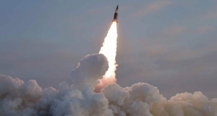 Corea del Norte lanza varios misiles hacia el mar de Japón