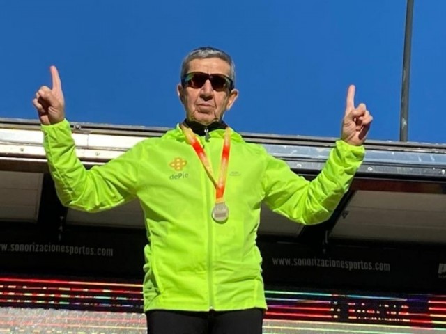 Domingo Pérez, Raúl Bastida, Rubén Sánchez e Inma Cabrera en el Europeo máster en Rumanía