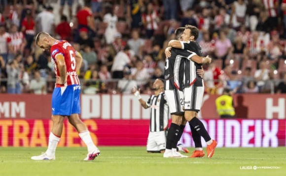 El Castellón da un golpe de autoridad en Montilivi y refuerza su liderato