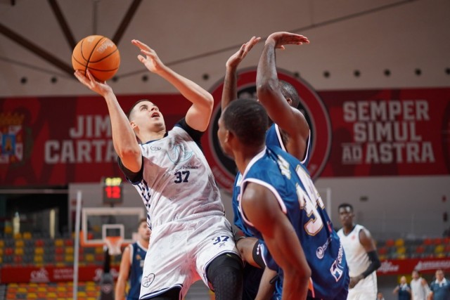 El Caesa Cartagena apabulla al Molina Basket en el derbi que abre el curso FEB (89-59)