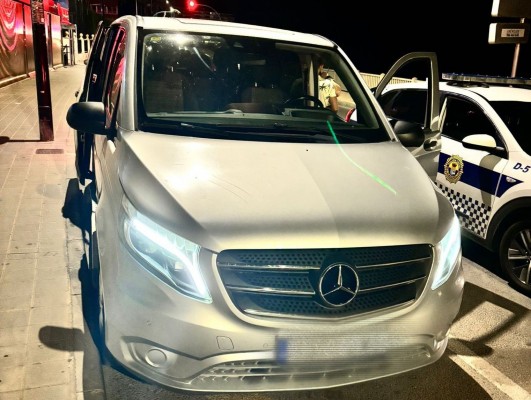 La Policía Local de El Campello expedienta a seis taxistas ilegales con multas de hasta 4.000 euros