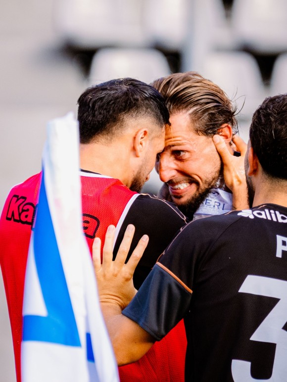 El ‘9’ que 'sobraba' y el que 'no tenía gol' llevan al Hércules CF a sumar su primera victoria del curso