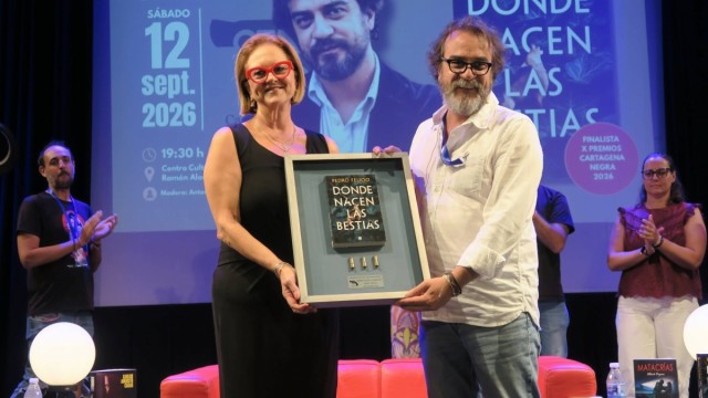 El escritor gallego Pedro Feijoo gana el X Premio de Novela 'Cartagena Negra'