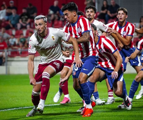 El Murcia cede el liderato con una goleada que le hace retroceder cinco puestos y salir de la promoción