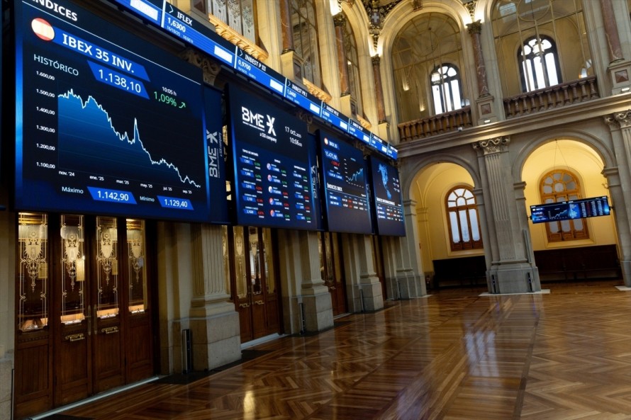 El Ibex 35 se apea de los 19.800 puntos en una apertura marcada por el nuevo repunte del petróleo