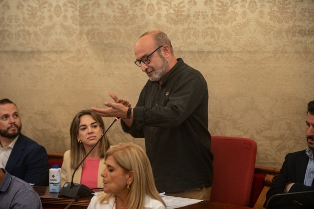 EU Podem reclama un estudio sobre el balance del impacto de los cruceros en Alicante