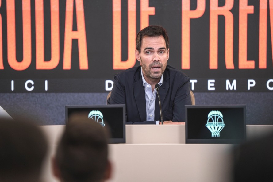Enric Carbonell: 