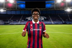 El francés Tape, único fichaje de los once del Levante que queda por debutar