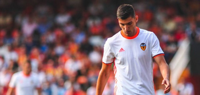 Un vestuario con 'viejos conocidos' para Rafa Mir