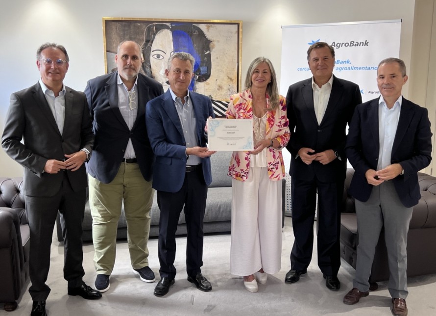AgroBank reconoce a Anecoop con el Premio a la Innovación Agroalimentaria 2026 en Comunidad Valenciana y Región de  Murcia 