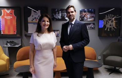 400 alumnos de Grados y Másteres de EDEM se gradúan en el Roig Arena
