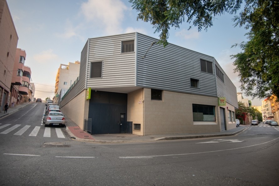 El nuevo centro sanitario de San Gabriel en Alicante se hace de rogar: más cambios en el antiguo súper 