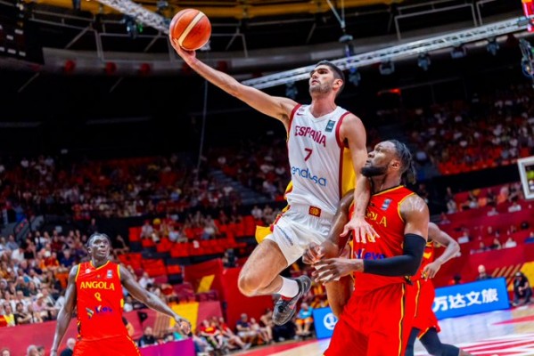 España derrota a Angola y se asegura el pase a semifinales