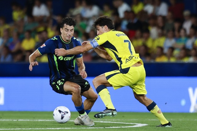 Un Villarreal espeso en ataque cae en casa frente al Betis y la mala racha harta a la afición