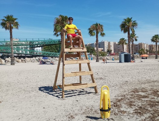 Alicante activa el servicio de socorrismo en San Gabriel por primera vez con la nueva contrata