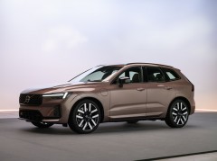 Volvo Cars lanza variantes híbridas enchufables de largo alcance de sus SUV más vendidos, el XC60 y el XC90