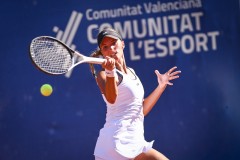 La cabeza de serie del torneo y las tenistas valencianas debutan en el BBVA Open Internacional de Valencia