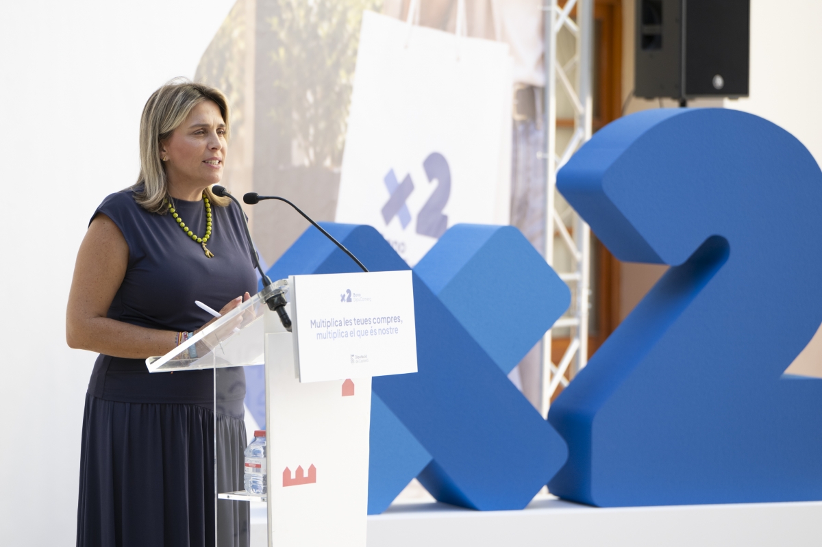 Marta Barrachina presenta la campaña de bonos para el comercio de la Diputación. - Marta Barrachina presenta la campaña de bonos para el comercio de la Diputación.