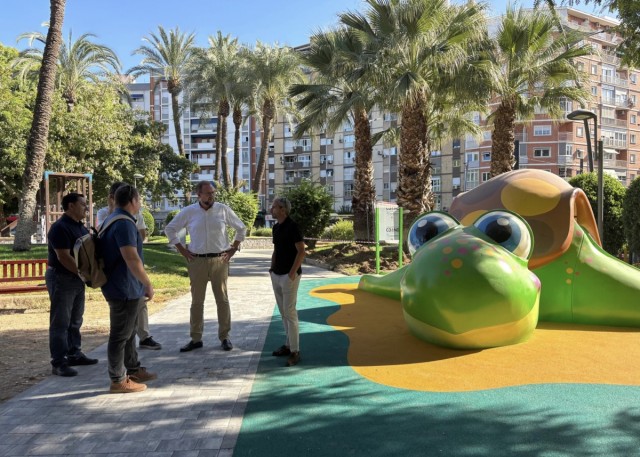 Una tortuga gigante de casi seis metros se instala en la Plaza Circular para los más pequeños