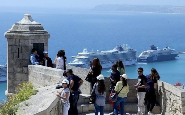 Cruceros, ciclovía, carreras... revolución de tráfico en Alicante para el fin de semana