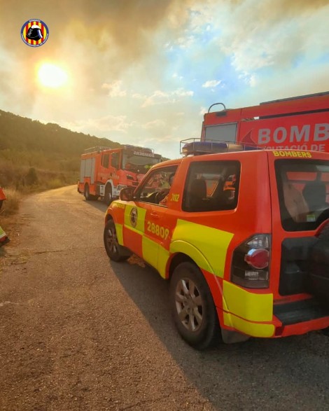 Se moviliza la UME al incendio forestal de Tuéjar y se eleva el nivel de Emergencia