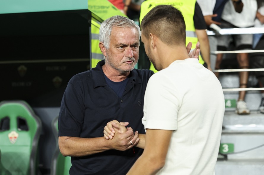 Anselmi reivindica el partido firmado por Elche CF y Mourinho le da la razón desde el banquillo del Real Madrid