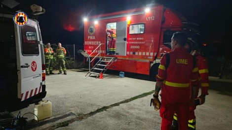 Once medios aéreos se incoporarán a las tareas de extinción del fuego de Tuéjar