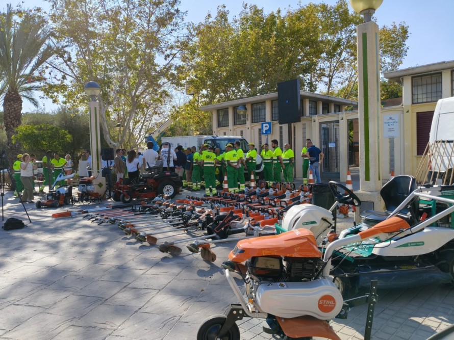 La contrata integral de STV para Parques y Jardines de Elche aporta inversiones anuales y una treintena de vehículos
