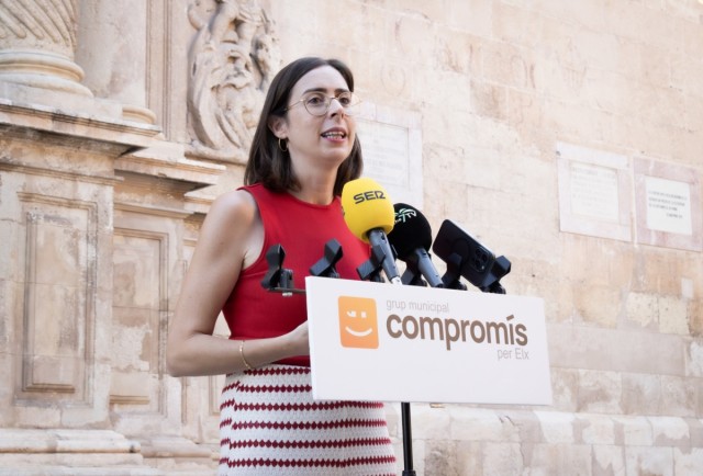Compromís eleva al pleno la participación de las mujeres en el Misteri d’Elx