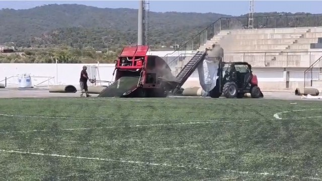 Casinos renovará las instalaciones deportivas y creará un nuevo pulmón verde con ayuda de la Diputación