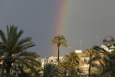 Emergencias de la Generalitat establece para este  jueves alerta naranja por fuertes lluvias en todo el litoral de Alicante