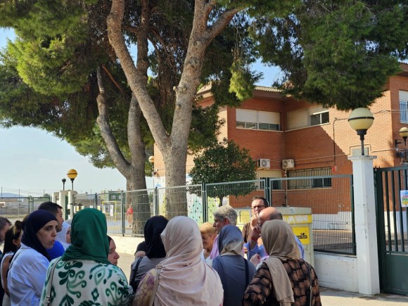 Vegara pide una reunión urgente a Educación y plantea recuperar provisionalmente las clases en el Virgen de la Puerta