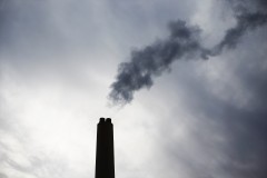 El petróleo cae un 3,5% después de anunciar EEUU la reapertura del oleoducto de Arabia Saudí 