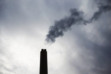 El petróleo cae un 3,5% después de anunciar EEUU la reapertura del oleoducto de Arabia Saudí 